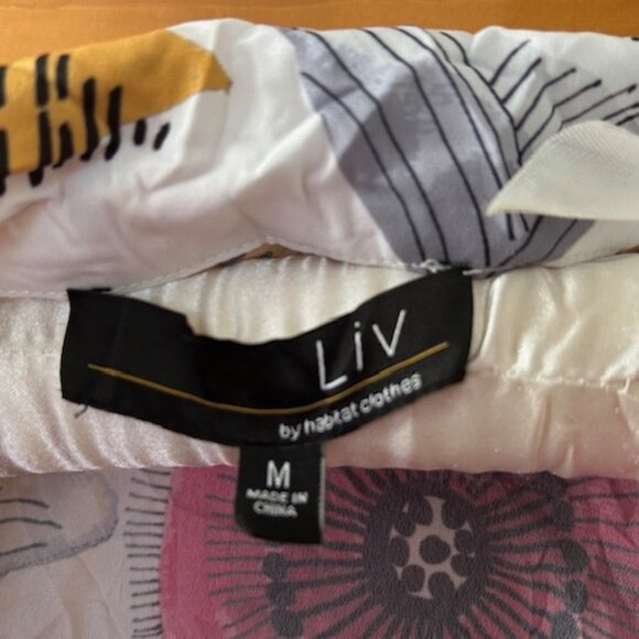 Floral Crinkle Blouse (M) - Picture 3 of 4